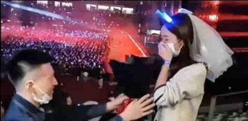 张杰求婚视频完整版,甜蜜瞬间见证爱情巅峰